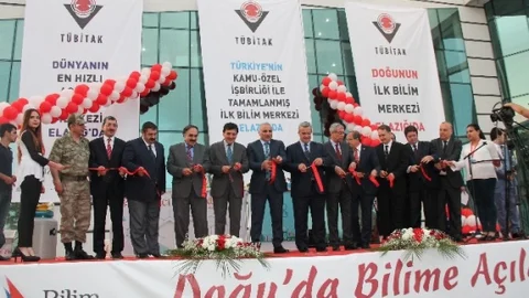 Elazığ'da Bilim Merkezi Açıldı