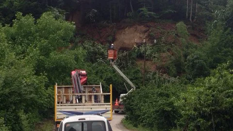 Düzce Çınardüzü'nde Heyelan Oldu