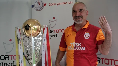 Galatasaray'ın Şampiyonluk Kupası Tanıtıldı