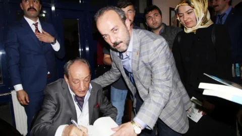 Cemal Safi Bayburt'ta Şiir Dinletisi Düzenledi