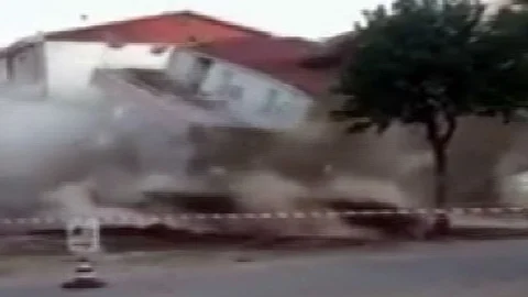 Eskişehir'de Bina Yıkıldı