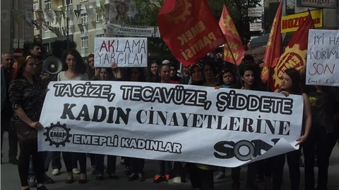 Elazığ'da Kadın Cinayetleri Protesto Edildi