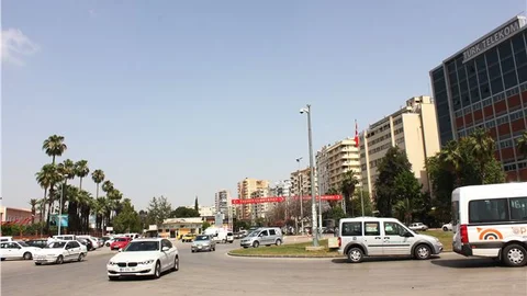 Adana'da Vatan Partisi Protesto Düzenledi