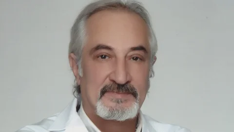 Dermatec Polikliniği'nde Yüz Germe Uygulaması