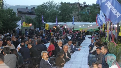 Hakkari'de Dayanışma Yemeği Düzenlendi