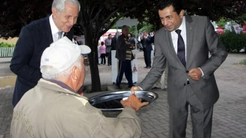 Fevzi Zırhlıoğlu'ndan Kahve İkramı