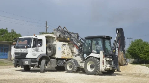 Kapaklı'da Yol Çalışmaları Devam Ediyor