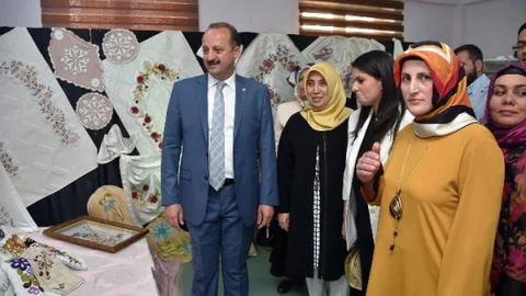 Mamak'ta Kadınların Yılsonu Sergisi