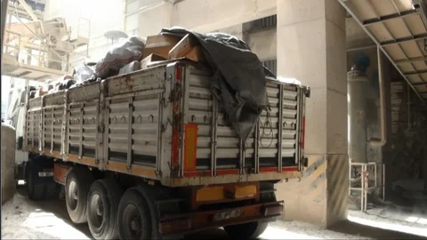 İzmir'de Kaçak Sigara İmhası Yapıldı