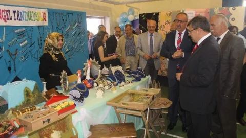 Beyşehir'de Karma Sergi Açıldı