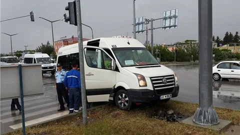 Osmaniye'de Öğrenci Servisi Kazası