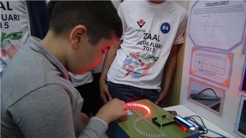 Zonguldak'ta Liseli Mucitler Yangınları Önleyecek Proje Geliştirdi