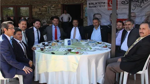 İzmir'de Milli İttifak Adayı Açıklamalarda Bulundu