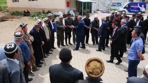 Kırgız Türkleri Prof. Dr. Çaha'yı Karşıladı