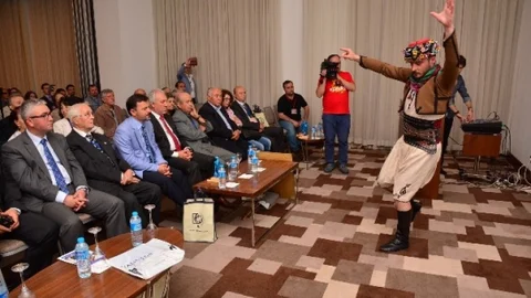 Kütahya'da Hisarlı Ahmet Sempozyumu Başladı