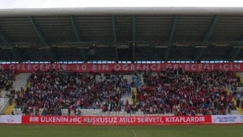 Erzurum'da Dünya Rekoru Kitap Okuma Etkinliği