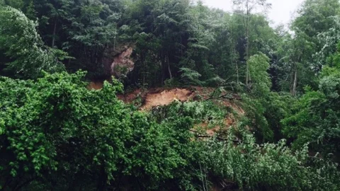 Çınardüzü Köyü Yolu Heyelanla Kapandı
