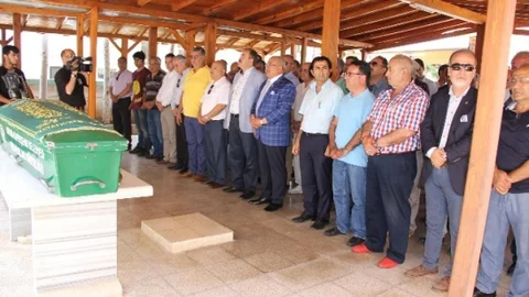 Mersin'de Gazeteci Selçuk Ölçer Uğurlandı