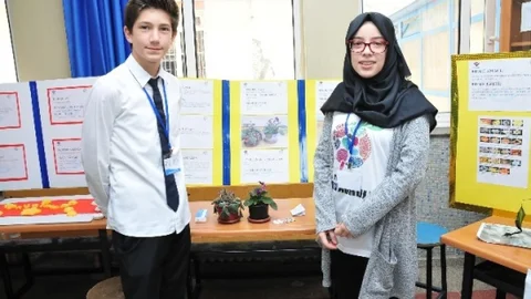 Mamak'ta Öğrenciler İlaç Kullanımına Dikkat Çekti