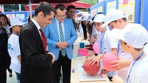 Amasra'da Bilim Fuarı Düzenlendi