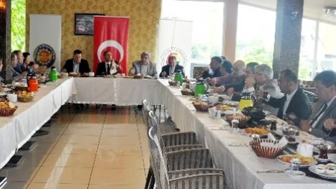 Ereğli'de Sanayicilerle Kahvaltı Toplantısı