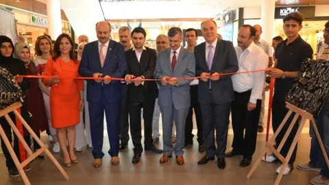 TOKİ Lisesi'nden Atıklarla Sanat Sergisi