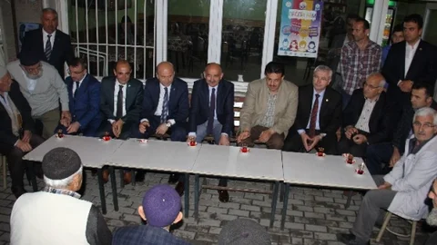 Bursa'da Coşkulu Seçim Bürosu Açılışı