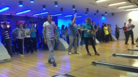 Kütahya'da Bowling Turnuvası Heyecanı