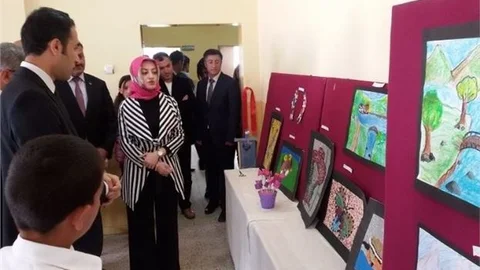 Çat'ta Sanat Sergisi Açıldı