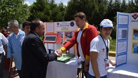 Kartepe'de TÜBİTAK Bilim Fuarı Açıldı