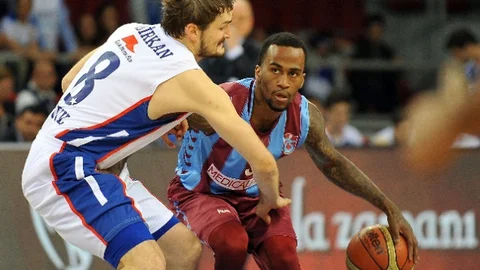 Anadolu Efes İlk Maçta Galip Geldi