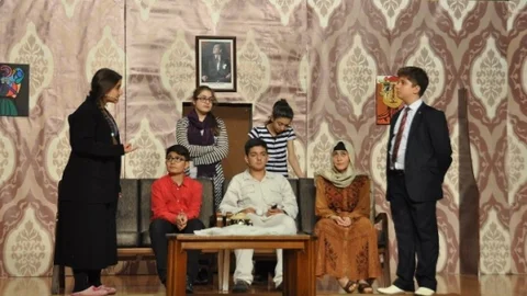 Gaziantep'te Öğrencilerden Komedi Gösterisi