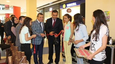 Melek Yerli'nin Öğrencileri Sergi Düzenledi