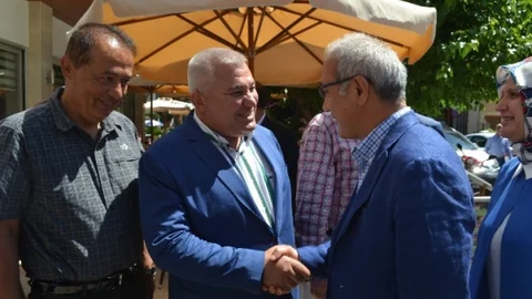 Lütfi Elvan Alanya'da Turizm Temsilcileriyle Buluştu