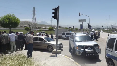 Van'da TIR Sürücüleri Zor Anlar Yaşadı