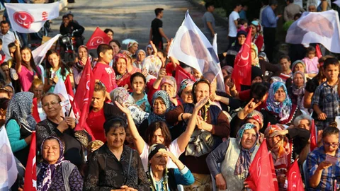 Adana'da MHP'ye 350 Geçiş Oldu