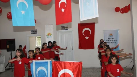 Savaş Mağduru Çocuklara Okuma Yazma Eğitimi Verildi