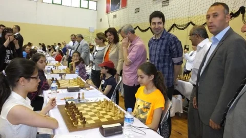 Burhaniye'de Okul Sporları Şampiyonası