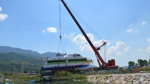 Türkiye'nin En Büyük Karadan Nakil Gemi Ulaştırması