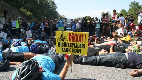 Fransız Bisikletçinin Ölümüne Protesto Etkisi