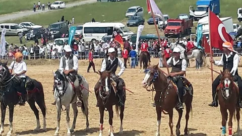 Darıca'da Geleneksel Cirit Şampiyonası