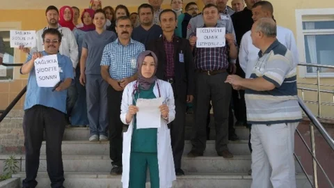Kütahya'da Sağlık Çalışanları Eylem Yaptı