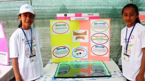 Hamidiye Ortaokulu'nda Bilim Fuarı Açıldı