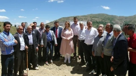Öznur Çalık Pütürge'yi Ziyaret Etti
