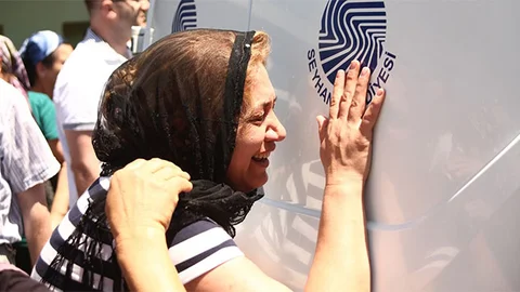 Adana'da Trafik Kazası Sonrası Cenaze Töreni