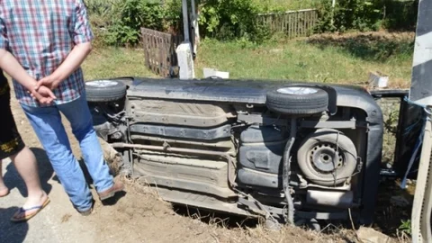 Bursa'da Su Kanalına Uçan Araç