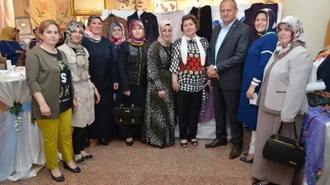 Düzce'de Meslek Kursları Sergisi Açıldı