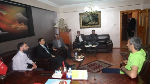 Ağrı Valisi Işın Gazetecileri Ziyaret Etti