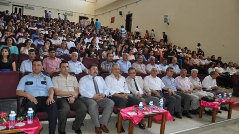 Edremit'te Eğitimde Ödül Töreni Yapıldı