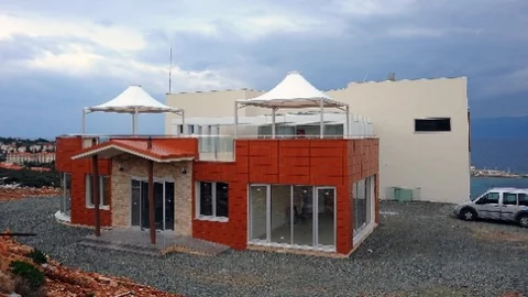 OMÜ Yaratıcı Yazarlık Merkezi İzmir'de Faaliyete Geçti